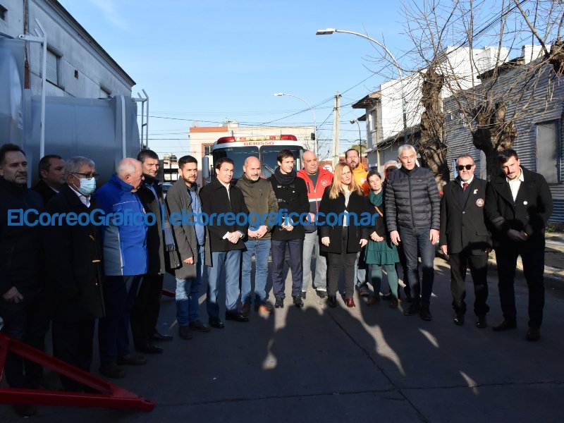Equipamiento a la Asociacion de Bomberos Voluntarios de Berisso 1
