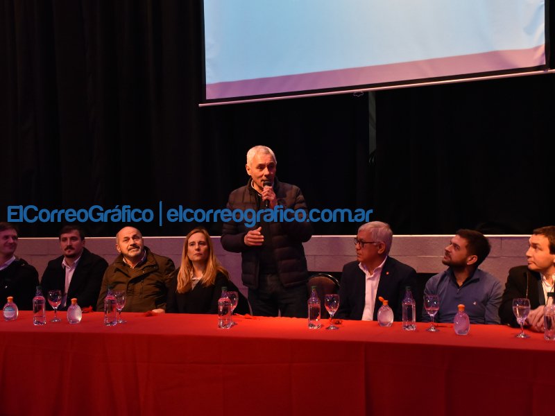 Equipamiento a la Asociacion de Bomberos Voluntarios de Berisso 3
