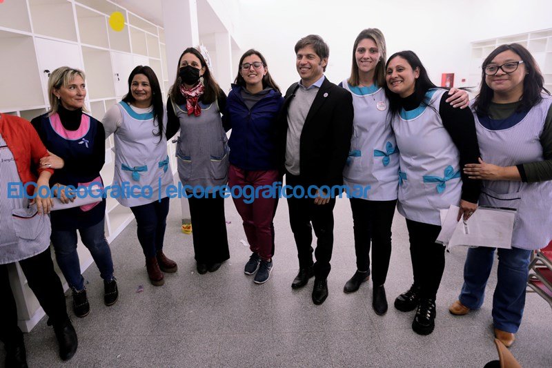 Garro y Kicillof inauguraron un jardín de infantes en Lisandro Olmos Garro y Kicillof inauguraron un jardin de infantes en Lisandro Olmos5