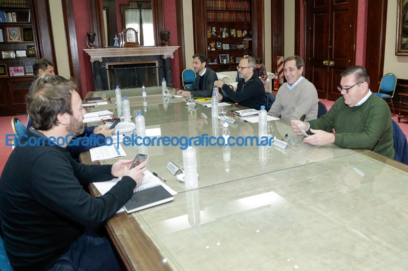Kicillof e intendentes opositores en Casa de Gobierno 1