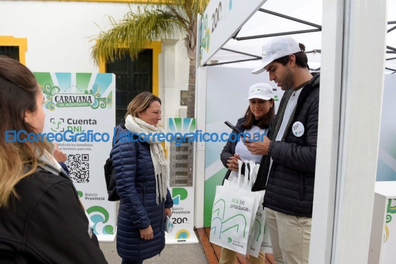 La Caravana del Bicentenario de Banco Provincia llega a Berisso La Caravana del Bicentenario de Banco Provincia llega a Berisso 3