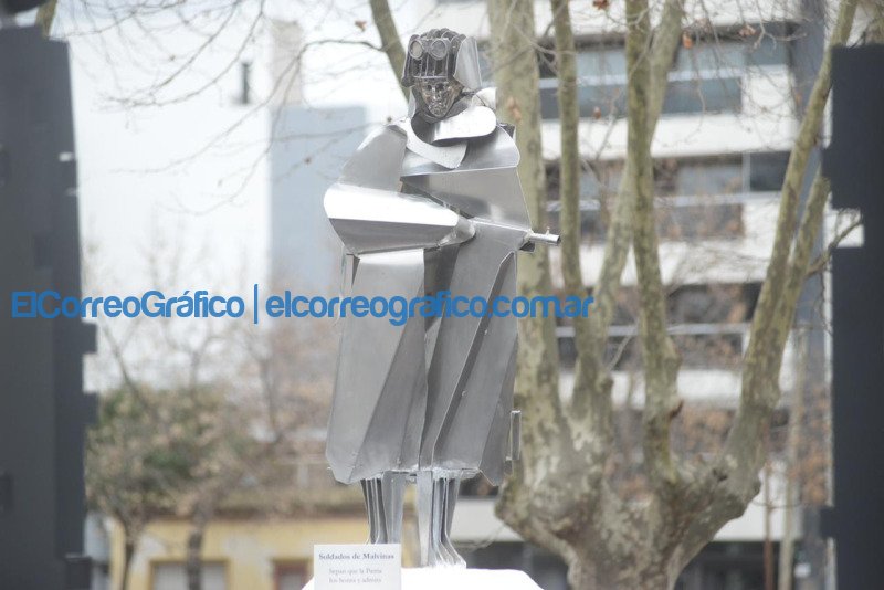 Se inauguró el Monumento al Centinela, guardián de la memoria de Malvinas Se inauguro el Monumento al Centinela guardian de la memoria de Malvinas