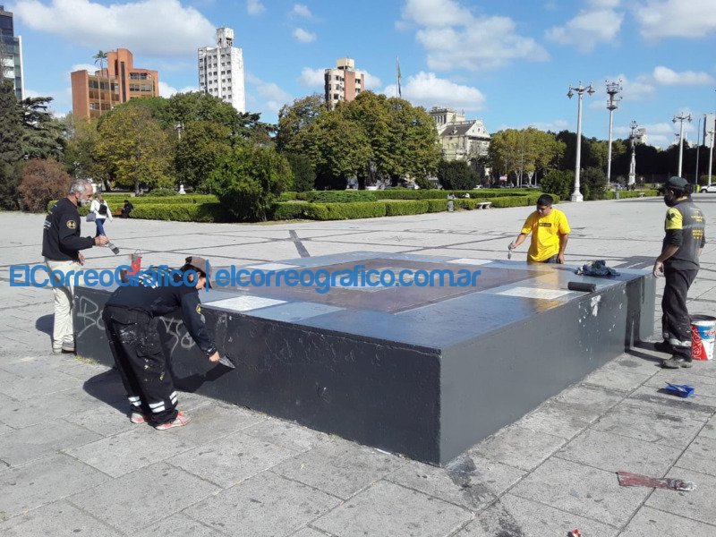Trabajos de restauración en monumentos emblemáticos de La Plata Trabajos de restauracion en monumentos emblematicos de La Plata 2