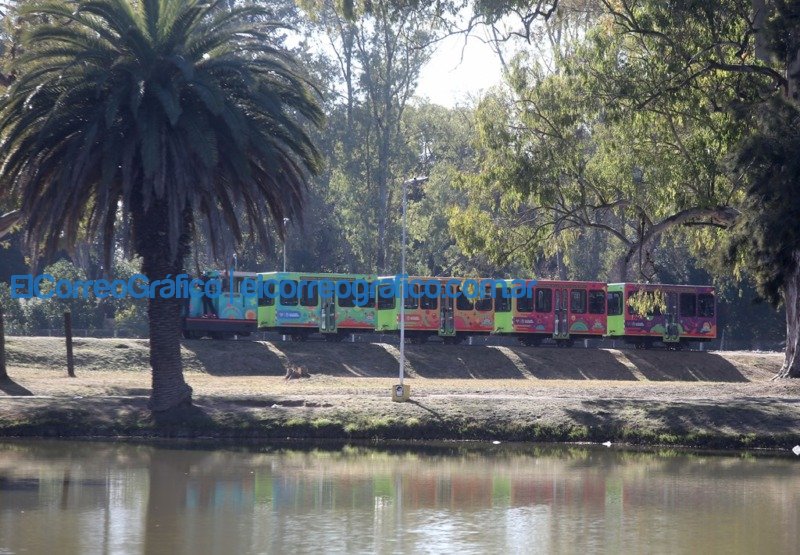 Ya funciona el nuevo tren de la Republica de los Ninos 01