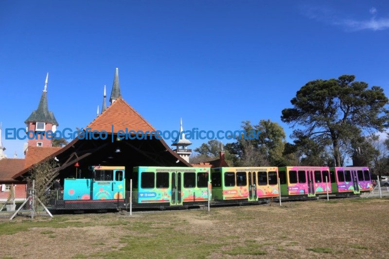 Ya funciona el nuevo tren de la Republica de los Ninos 02