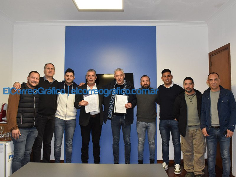 Cagliardi cedió el Gimnasio Municipal para que lo regentee Gimnasia y Esgrima La Plata Cagliardi cedio el Gimnasio Municipal para que lo regentee Gimnasia y Esgrima La PLata 2