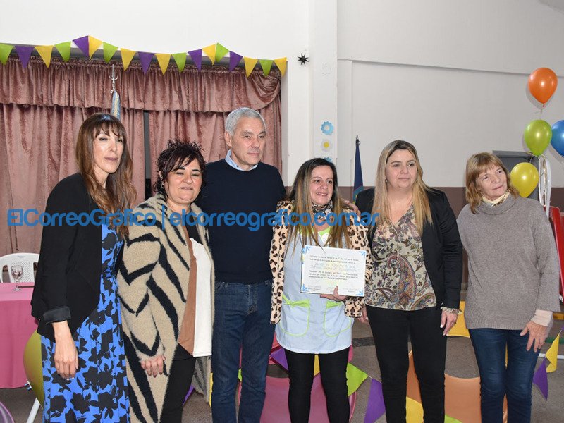 Entrega de juegos a todos los jardines de infantes Entrega de juegos a todos los jardines de infantes 1
