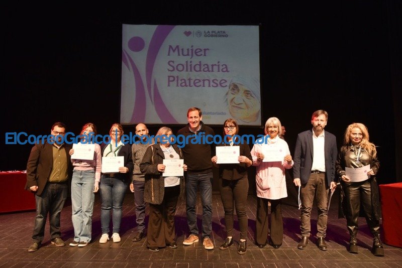 Se distinguio a 120 mujeres por su labor solidaria en La Plata 3