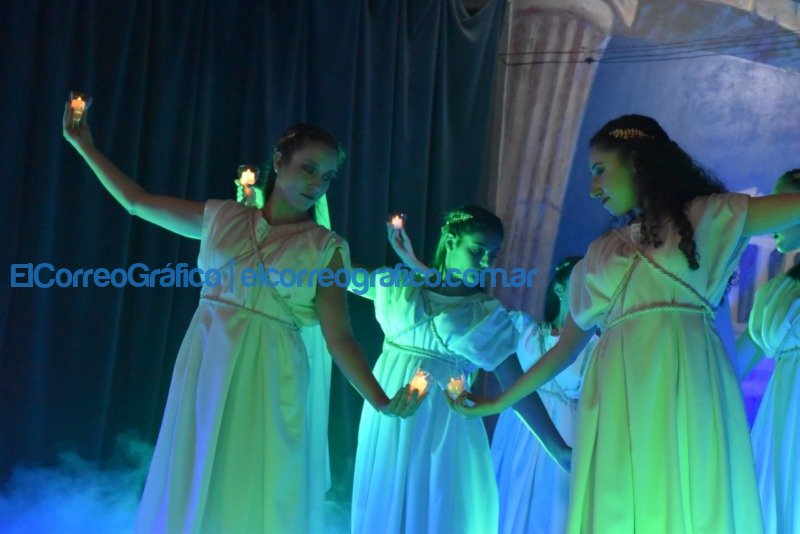 Comenzo la 45° Fiesta Provincial del Inmigrante en Berisso 4