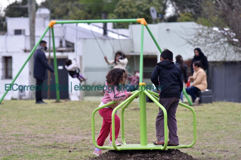 Crean nuevas plazas barriales que favorecerán el drenaje de las lluvias y funcionarán como espacios de disfrute Crean nuevas plazas barriales que favoreceran el drenaje de las lluvias y funcionaran como espacios de disfrute
