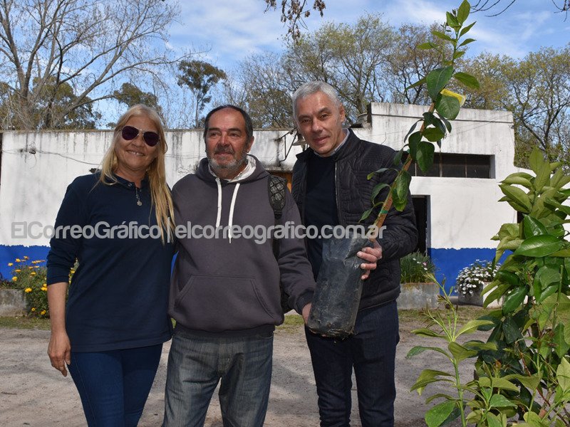 Entrega de frutales a productores agroecologicos 4
