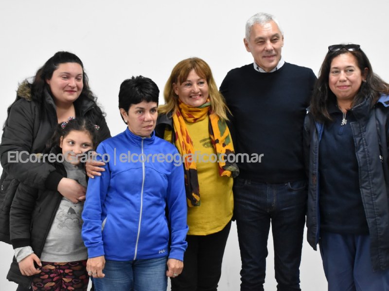 Entrega de tarjetas alimentarias a comedores y merenderos de Berisso 3