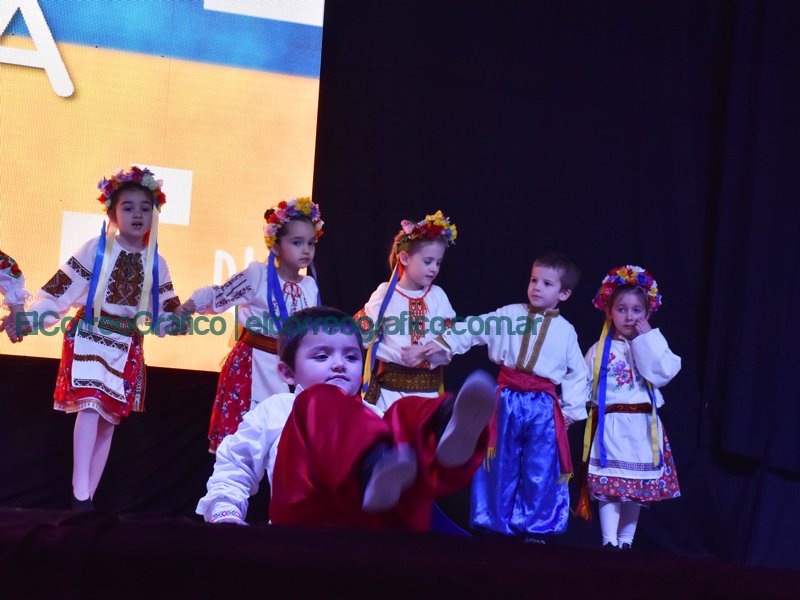 Primer fin de semana de festivales la Fiesta Provincial del Inmigrante 5