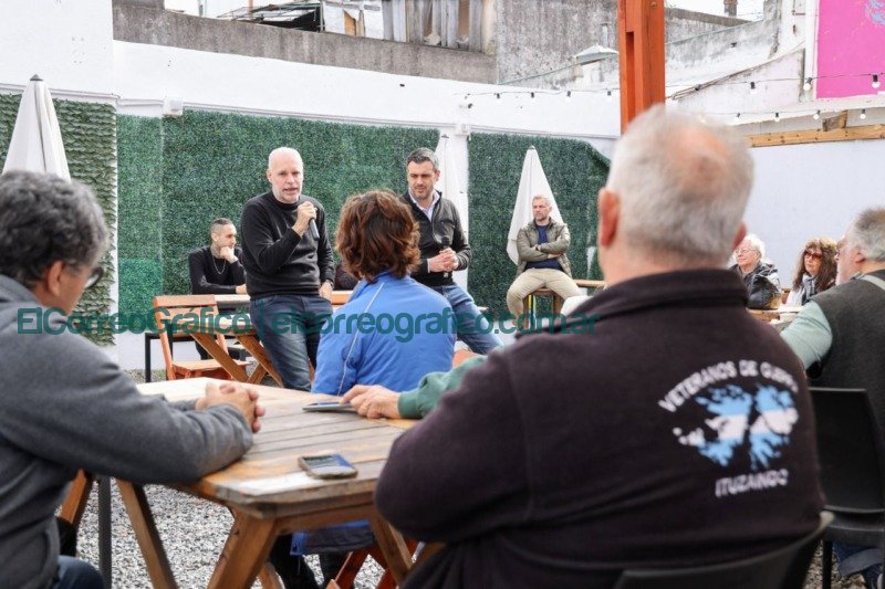 Rodriguez Larreta se reunio con vecinos y comerciantes de Ituzaingo