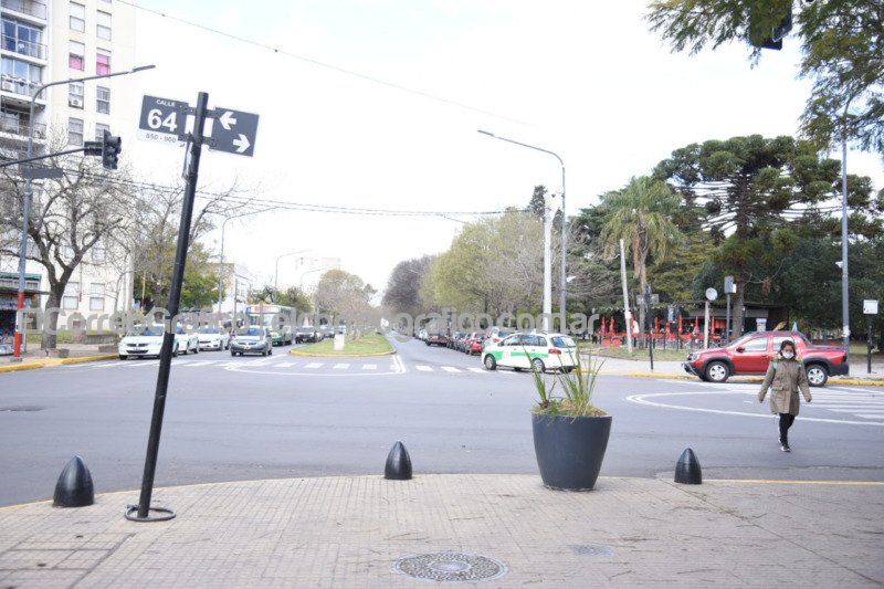 Tareas viales en el centro comercial Calle 12 4