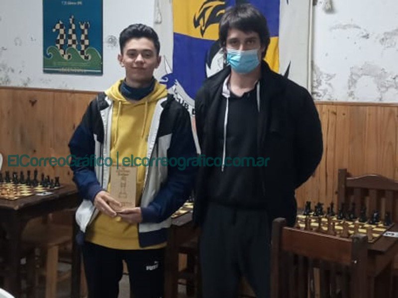 Dante Bof se quedó con el Abierto de Ajedrez del Inmigrante Dante Bof se quedo con el Abierto de Ajedrez del Inmigrante 2