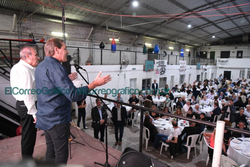 En la cena de la Federación de Instituciones, Garro pidió "trabajar juntos para crecer y generar oportunidades" En la cena de la Federacion de Instituciones Garro pidio trabajar juntos para crecer y generar oportunidades 1