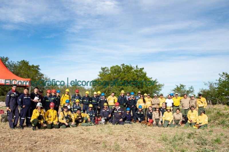 Formaciones de combate de incendios forestales para Guardaparques de la Provincia 1