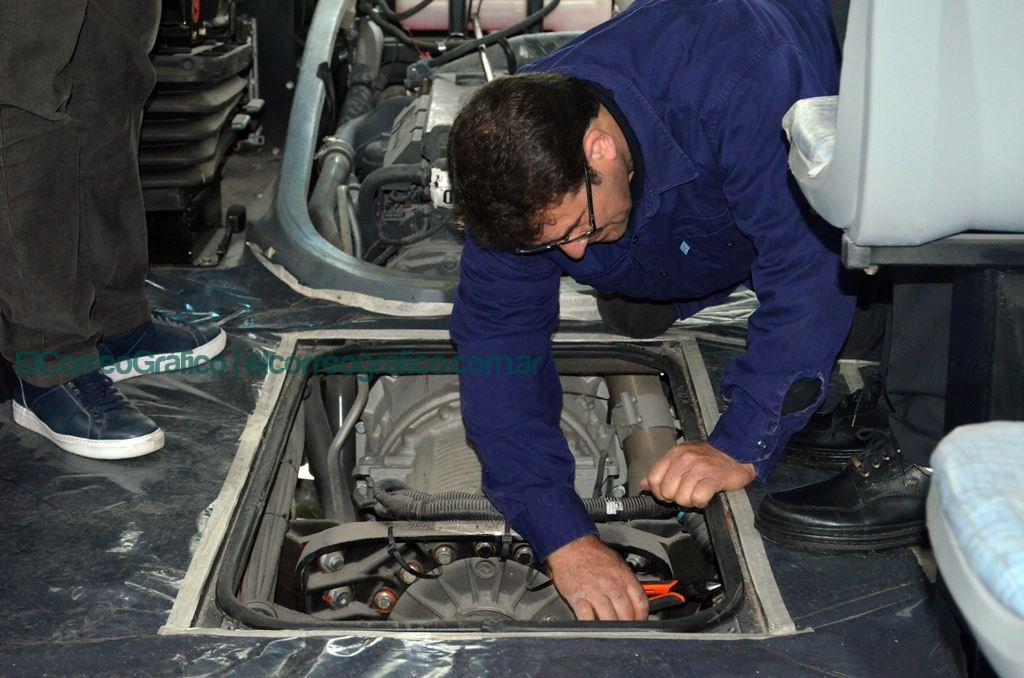 Ingenieria encara una nueva linea de reconversion de colectivos en unidades 100 electricas 04