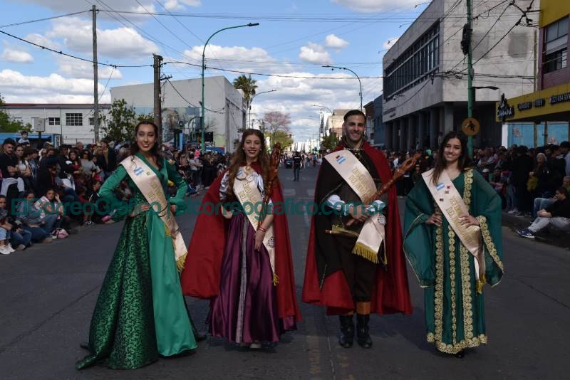 La 45° Fiesta Provincial del Inmigrante culminó con el Tradicional Desfile de Colectividades La 45° Fiesta Provincial del Inmigrante culmino con el Tradicional Desfile de Colectividades 06