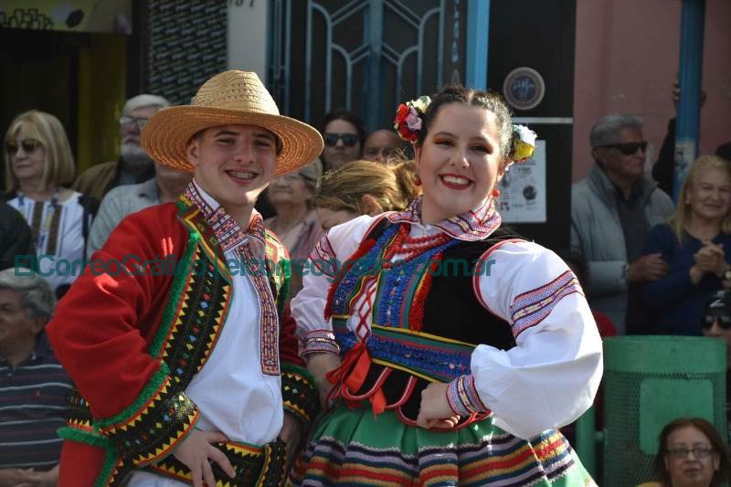 La 45° Fiesta Provincial del Inmigrante culmino con el Tradicional Desfile de Colectividades 13