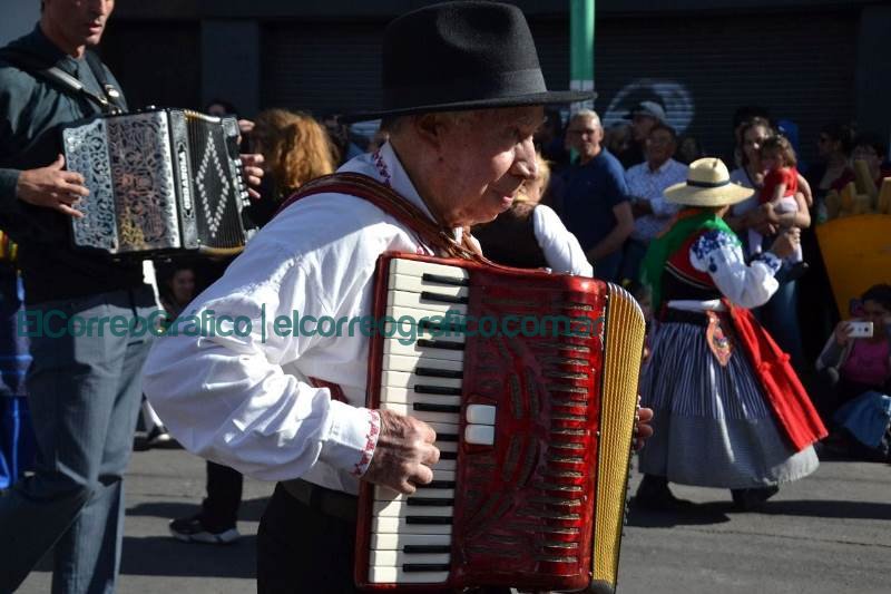 La 45° Fiesta Provincial del Inmigrante culmino con el Tradicional Desfile de Colectividades 14