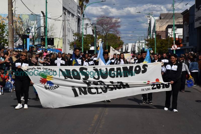 La 45° Fiesta Provincial del Inmigrante culmino con el Tradicional Desfile de Colectividades 17
