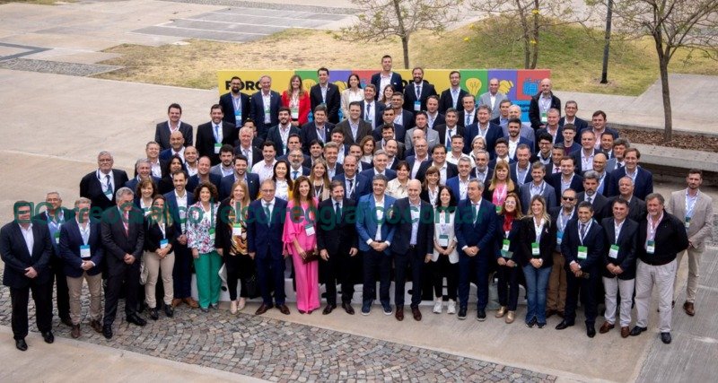 Rodríguez Larreta, junto a intendentes bonaerenses y de todo el país, anunció un amplio consenso de ciudades argentinas para enfrentar las consecuencias del cambio climático Rodriguez Larreta junto a intendentes bonaerenses y de todo el pais anuncio un amplio consenso de ciudades argentinas para enfrentar las consecuencias del cambio climatico 3