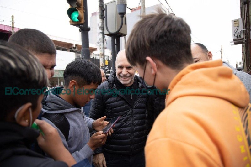 Rodriguez Larreta recorrio Isidro Casanova y San Justo para escuchar a vecinos y comerciantes 1