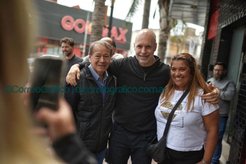 Rodríguez Larreta recorrió Isidro Casanova y San Justo para escuchar a vecinos y comerciantes Rodriguez Larreta recorrio Isidro Casanova y San Justo para escuchar a vecinos y comerciantes 3