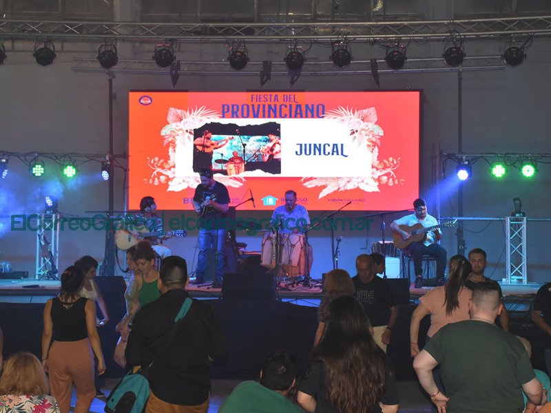 Con Los Carabajal finalizó la 19° Fiesta del Provinciano Con Los Carabajal finalizo la 19° Fiesta del Provinciano 1