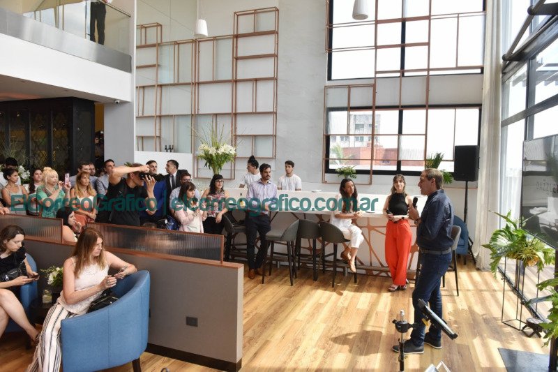 Garro paso por el nuevo hotel de lujo en La Plata 2
