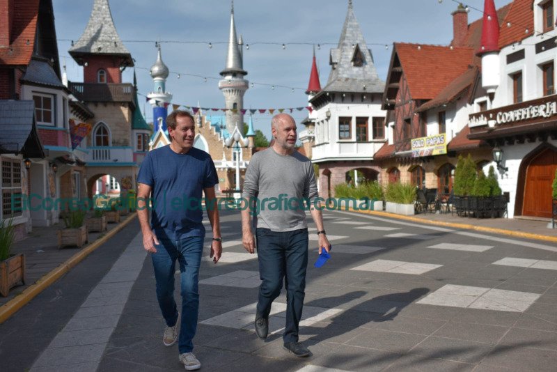 Garro y Larreta de recorrida en La Plata 1