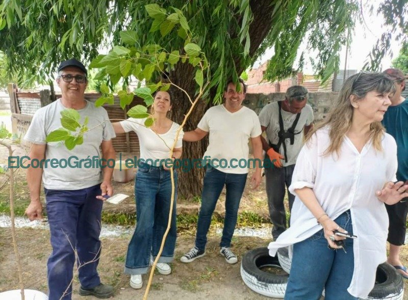Juntos Berisso llevó adelante una jornada de puesta en valor de espacio público en Barrio Obrero Juntos Berisso llevo adelante una jornada de puesta en valor de espacio publico en Barrio Obrero 1