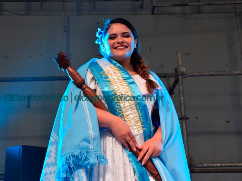 La Representante Santiaguena se consagro la Embajadora Cultural del Provinciano 4