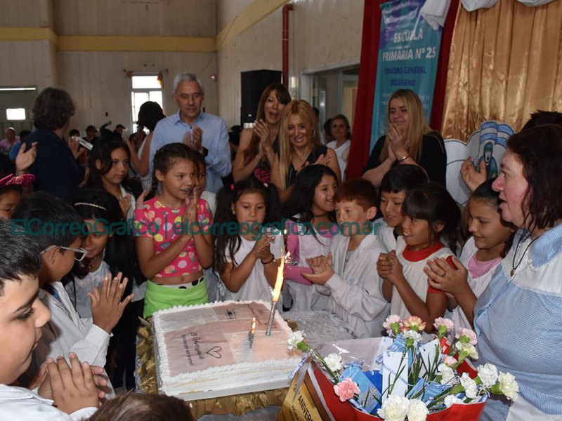 25 anos de la Escuela Primaria N° 25 de El Carmen 5