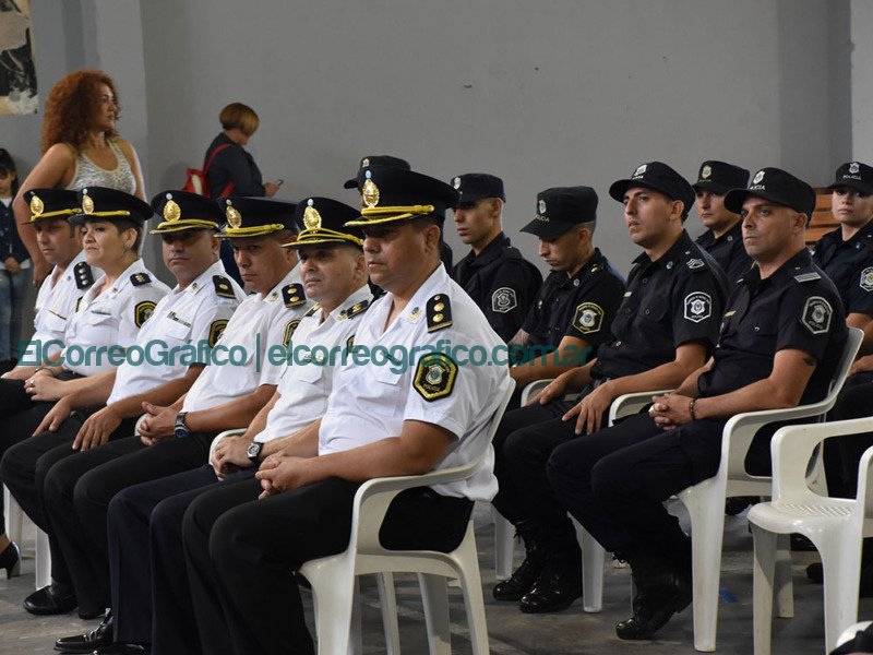 Cagliardi reconocio a policias bonaerenses mientras la delincuencia abunda en Berisso 2