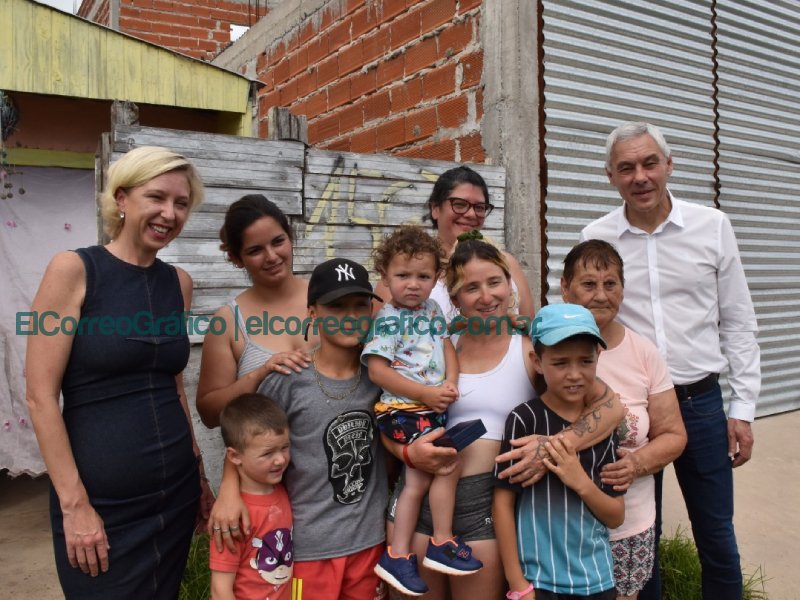 El presidente Fernandez es el padrino de un nino de Berisso 1