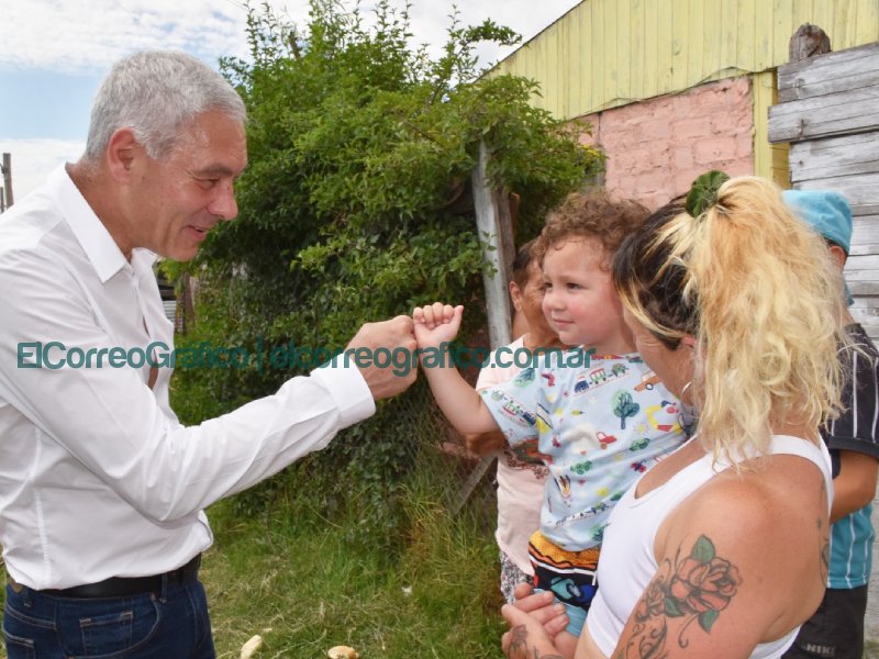 El presidente Fernandez es el padrino de un nino de Berisso 3