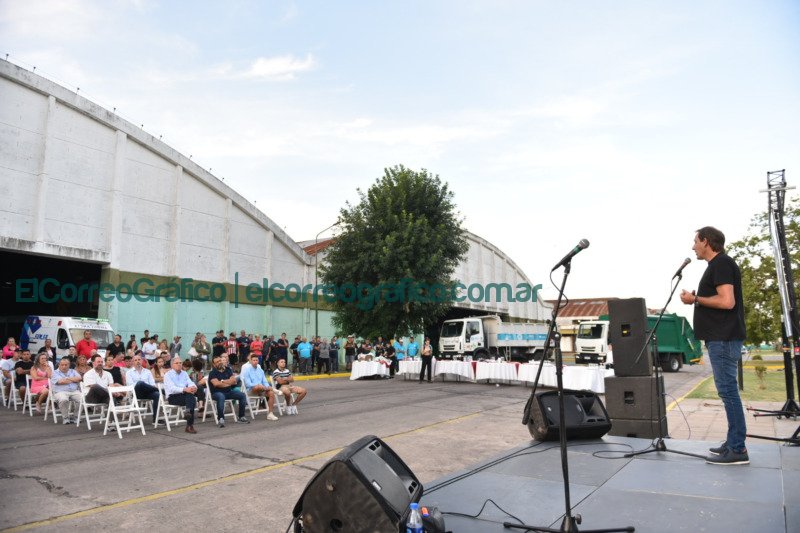Julio Garro en el 50º Aniversario del Mercado Regional Julio Garro participo de los festejos por el 50o Aniversario del Mercado Regional 2