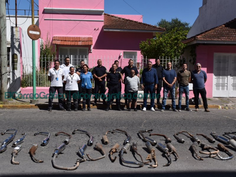 Compactacion de unos 100 canos de escape en Berisso 2