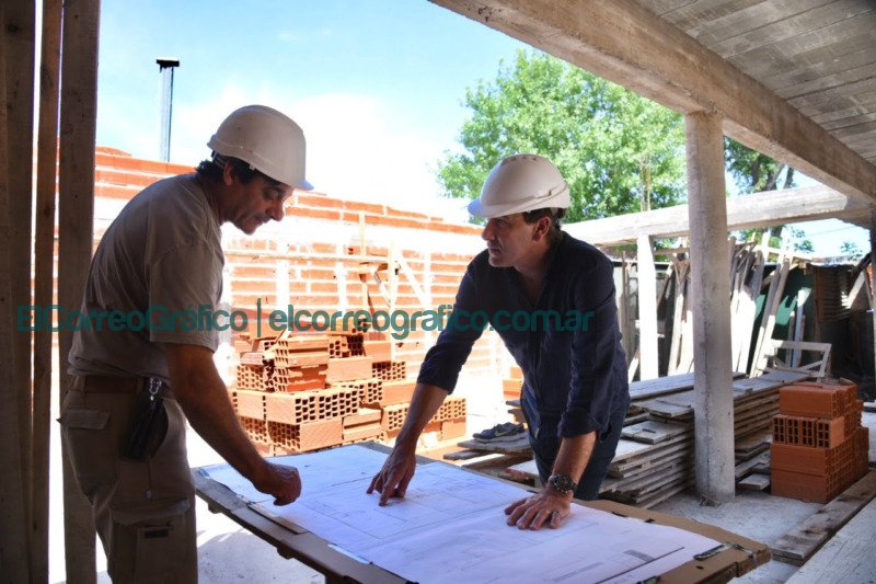 Fondo educativo: Garro recorrió la obra del Jardín Nº 912 en Altos de San Lorenzo Fondo educativo Garro recorrio la obra del Jardin No 912 en Altos de San Lorenzo 1