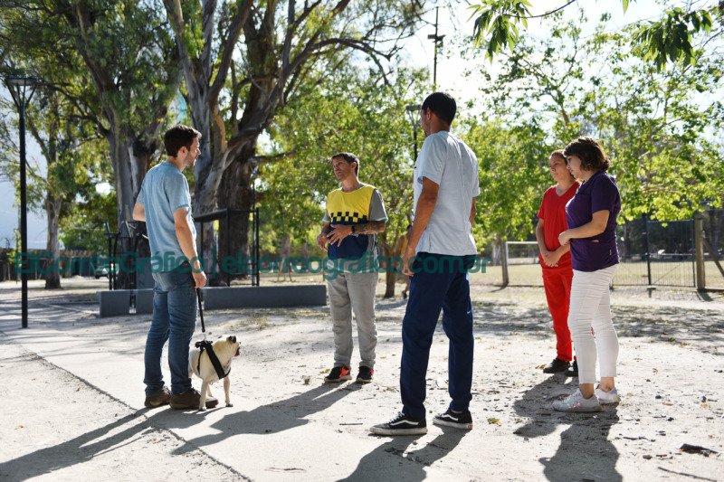 Veterinarios municipales salen a recorrer plazas y parques Veterinarios municipales salen a recorrer plazas y parques 01