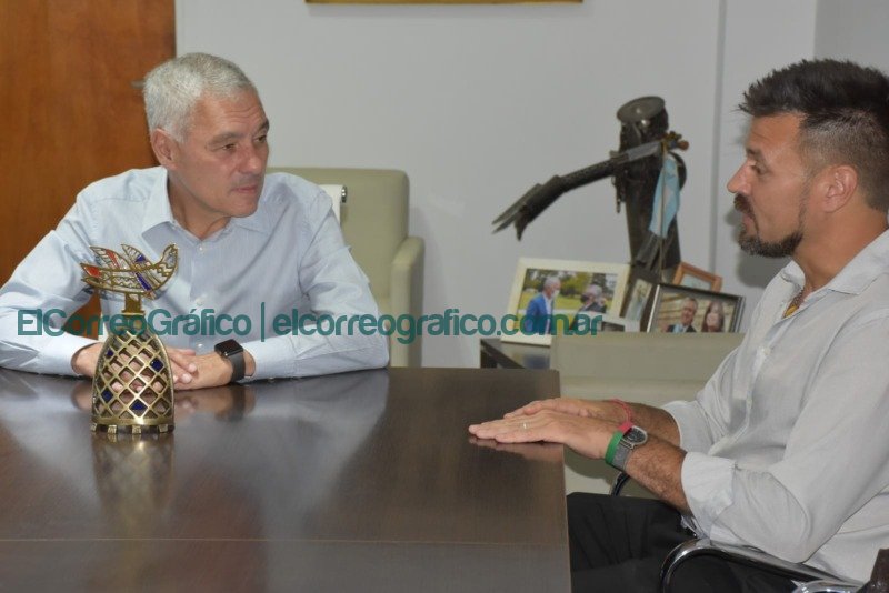 El Intendente de Berisso recibio a delegacion de Nemunas 4