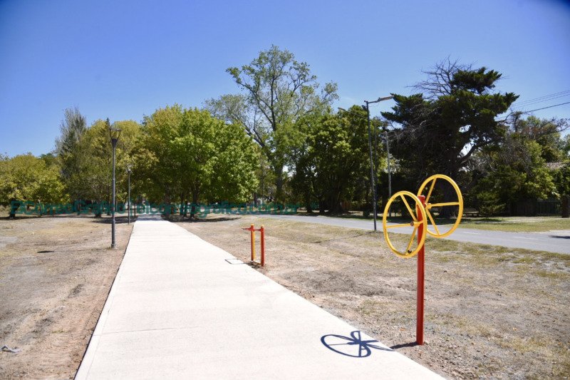 Avanza el nuevo sendero en el Parque Lineal Boveri Avanza el nuevo sendero en el Parque Lineal Boveri