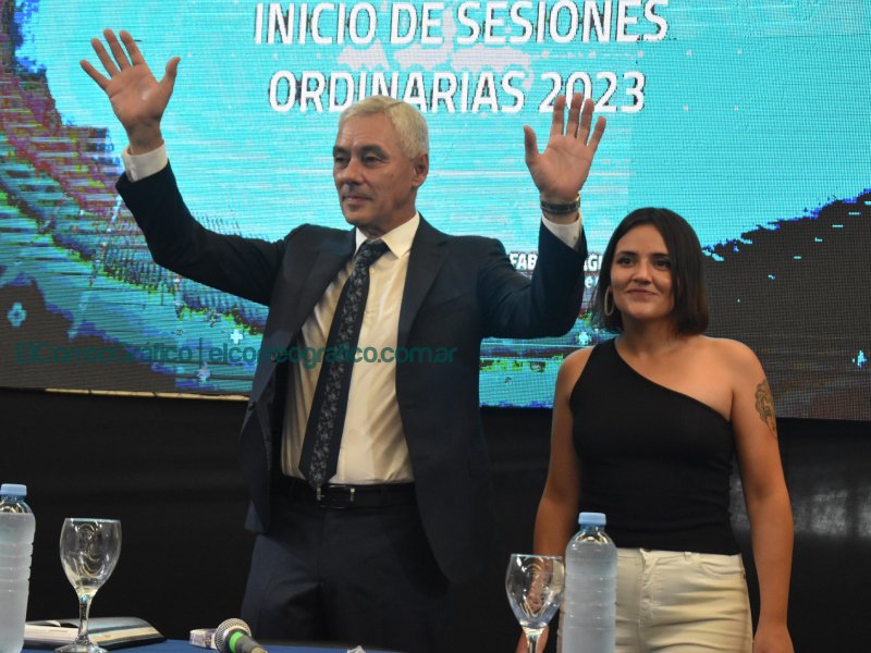 De “150 obras en carpeta” a la “realidad paralela” en Berisso Fabian Cagliardi y sus mismas anteriores promesas en la apertura de sesiones del Concejo Deliberante 1 De “150 obras en carpeta” a la “realidad paralela” en Berisso