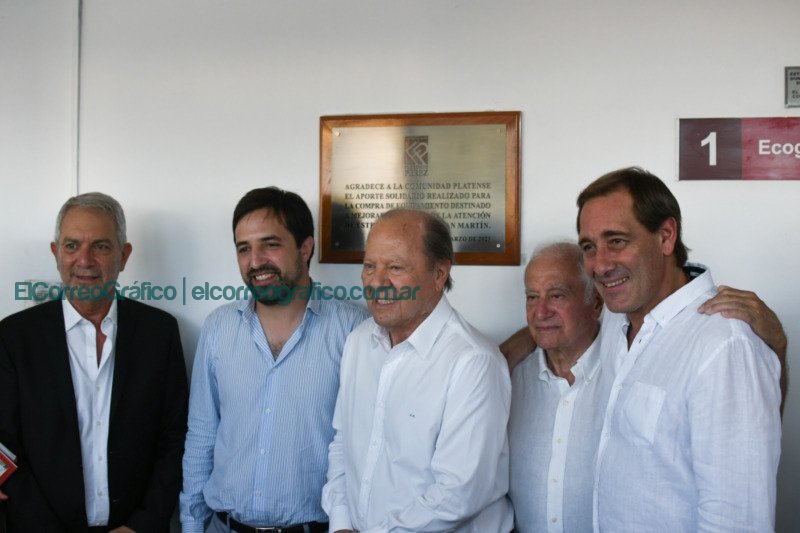 Julio Garro acompañó a la Fundación Florencio Pérez en la entrega de equipamiento para el hospital San Martín Julio Garro acompano a la Fundacion Florencio Perez en la entrega de equipamiento para el hospital San Martin 01