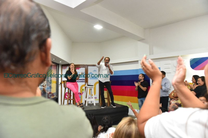 Julio Garro inauguró Espacio J: “Tenemos que devolverle a la gente la posibilidad de creer en la política” Julio Garro inauguro Espacio J Tenemos que devolverle a la gente la posibilidad de creer en la politica 1
