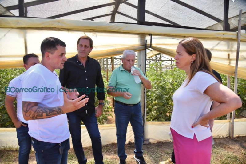 Julio Garro y María Eugenia Vidal, de recorrida en La Plata Julio Garro y Maria Eugenia Vidal de recorrida en La Plata 2