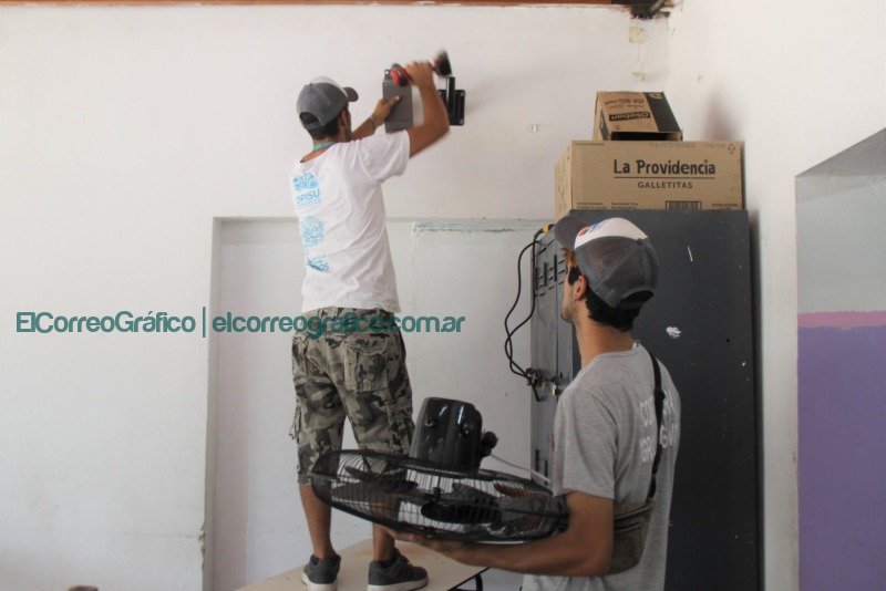 Se cayo un ventilador de ultima tecnologia de Mario Secco en la cabeza a una alumna 2